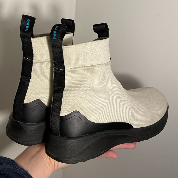 Native boots - Picture 1 of 5